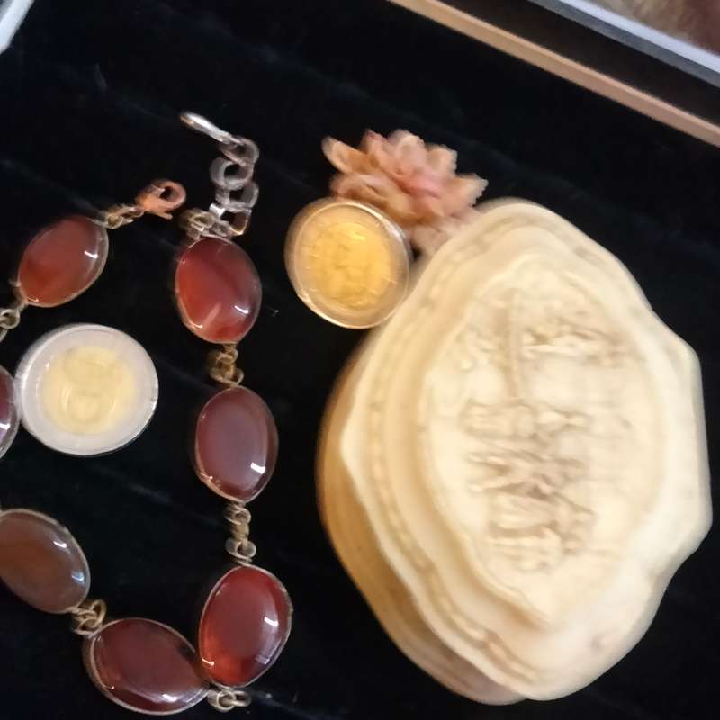 3 - Bracelet - AGATE-12 Genuine Semi Precious Gem Stone + Shell brooch+ Jewelry Box Marble stone NZ