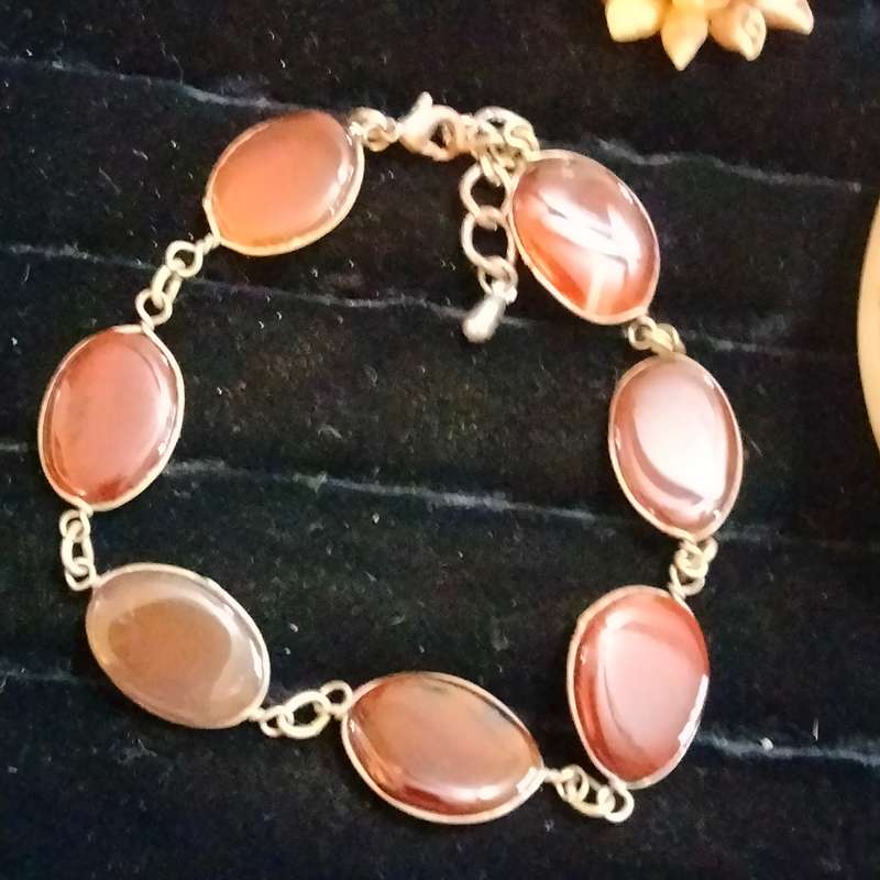 3 - Bracelet - AGATE-12 Genuine Semi Precious Gem Stone + Shell brooch+ Jewelry Box Marble stone NZ