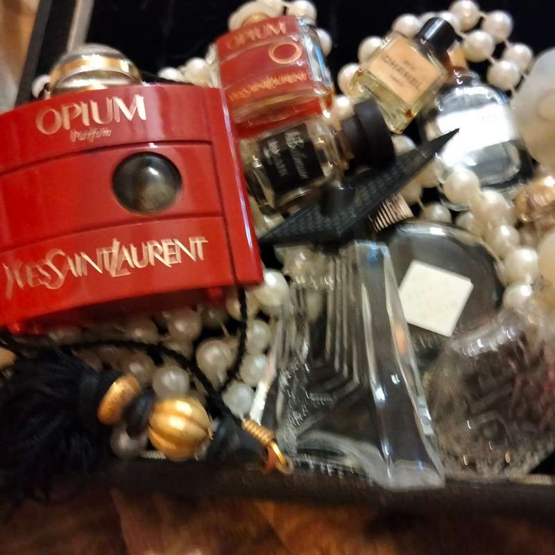 Collectibles 13 SCENT miniature Bottles empty+History LOOK at My BUY NOW listings NO WAITING