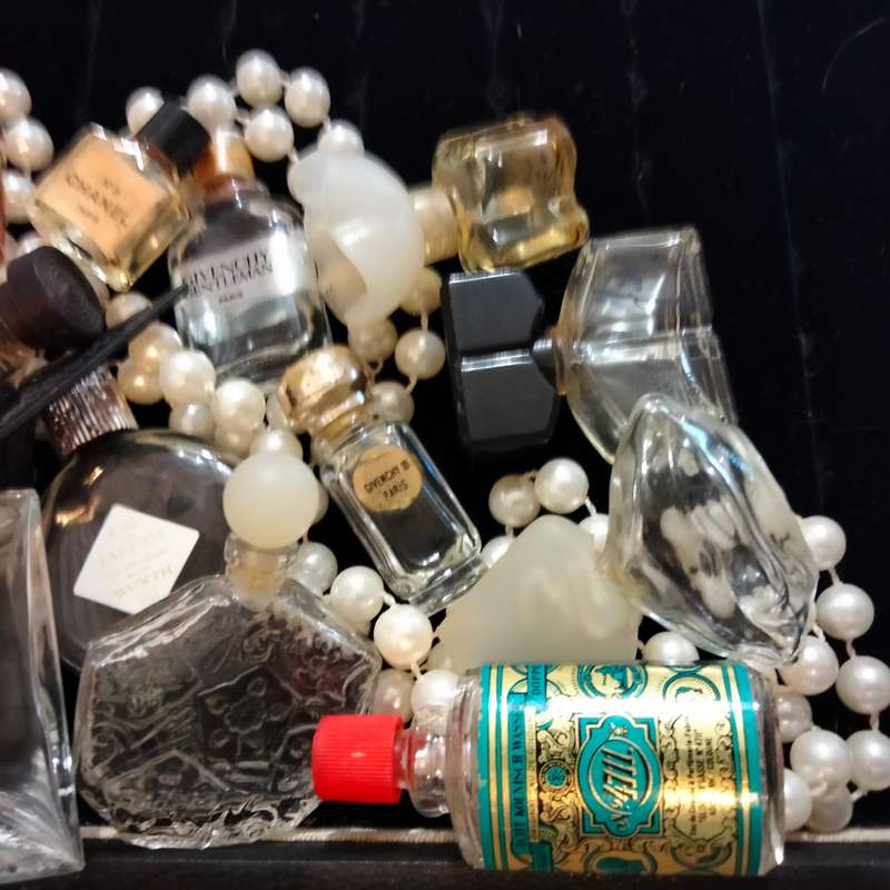 Collectibles 13 SCENT miniature Bottles empty+History LOOK at My BUY NOW listings NO WAITING