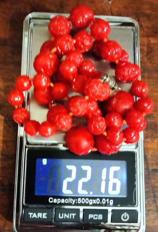 Necklace Vintage LUCITE Red Rose on each side of bead barrel clasp