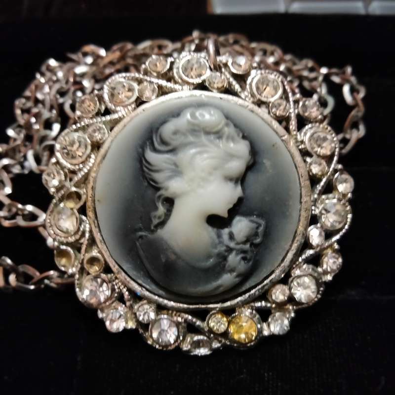 Necklace -Vtg West Germany Cameo Pendant Crystals composite + Silver tone chain