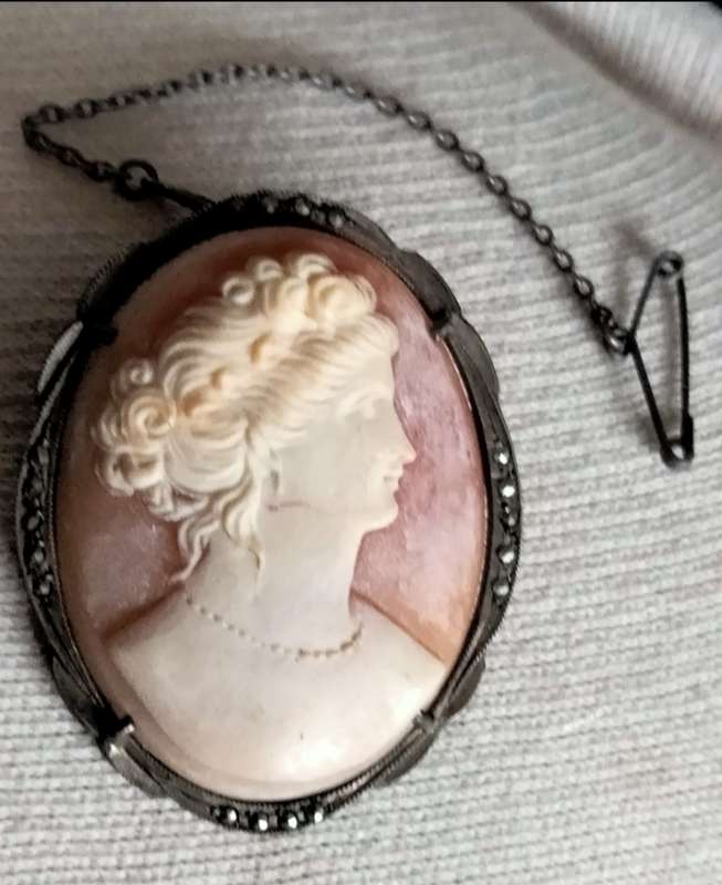 1900s Cameo Brooch .800 SILVER+safety chain+marcasite LOOK at my BUY NOW LISTINGS NO WAITING