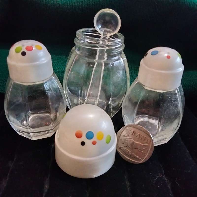 4 items set SALTS 2+1 Mustard set+1 Acrylic spoon - Lids spots+ Glass bottoms