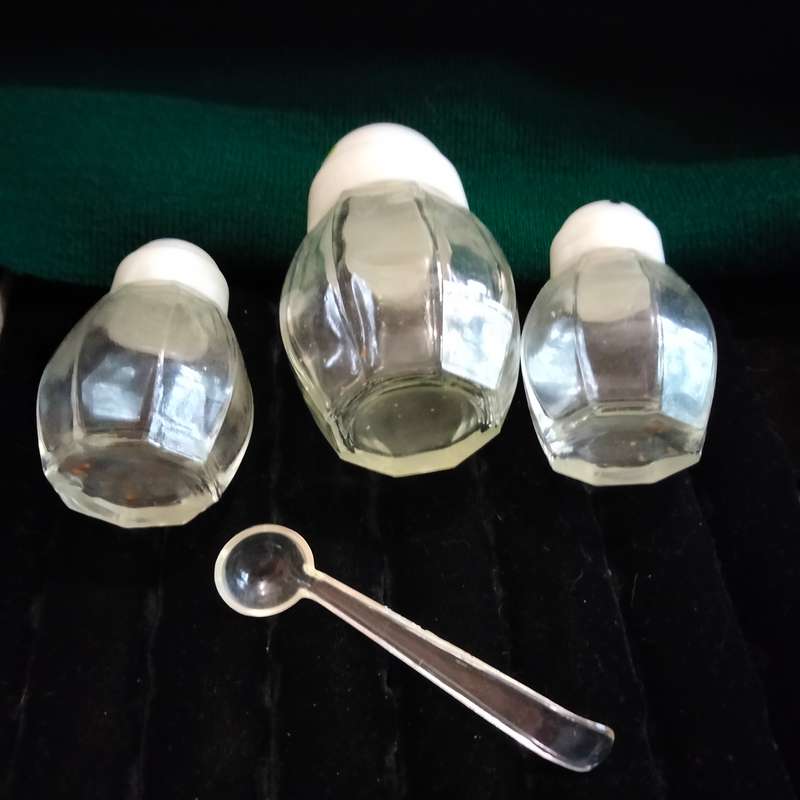 4 items set SALTS 2+1 Mustard set+1 Acrylic spoon - Lids spots+ Glass bottoms