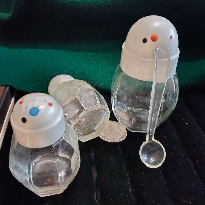 4 items set SALTS 2+1 Mustard set+1 Acrylic spoon - Lids spots+ Glass bottoms