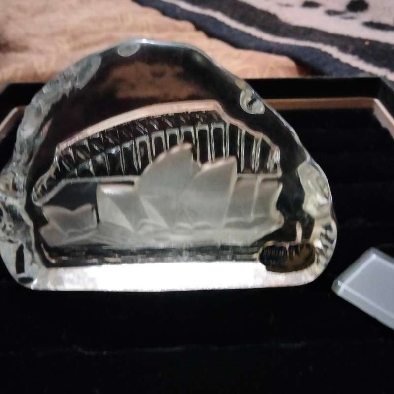 Paperweight Bohemian Crystal Glass Sydney Opera House+ Bridge Etched - Original label- Chips l