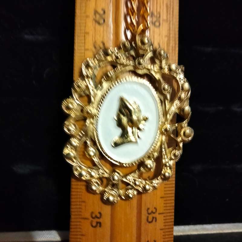 Necklace - Cameo Pendant gold tone on white metal embossed gold tone Lobster clasp metal chain