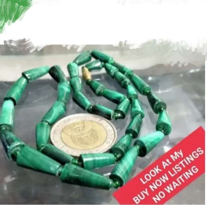 Necklace Malachite SEMI PRECIOUS GEM STONE GREEN Graduating Conical shapes+glass bead spacers Turkey