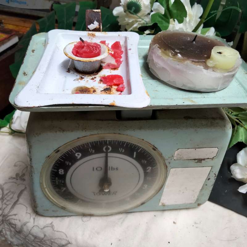 Just 4 decor-Tower scale candle Candle holder Enamel Pot Lid-one bid-LOOK At My BUY NOW-NO WAITING