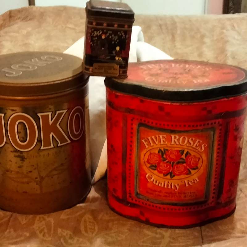 Tins -3 Tea - I  Traditional Black China Tea -1 Five Roses 1 JOKO