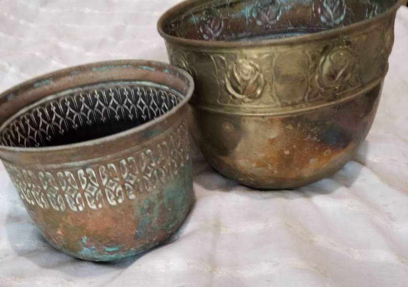 2 BRASS VASE/Planter embossed 1 STYLE  SCOTISH  ART &CRAFTS BROAD REPOUSSE DECOR HAS BAND OF ROSES