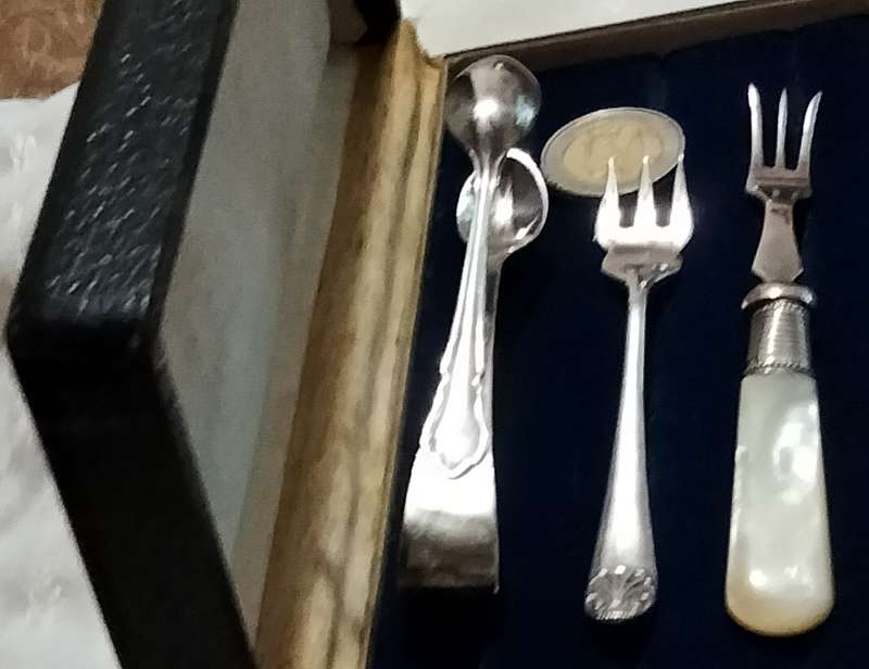 3 EPNS dinner table items 1 sugar Nips +2 pickle Forks1 MOP handle+Box for 1 bid