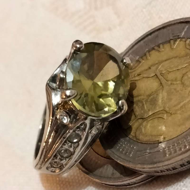 Dress RING Vintage Citrine Green composite stone -Silver tone