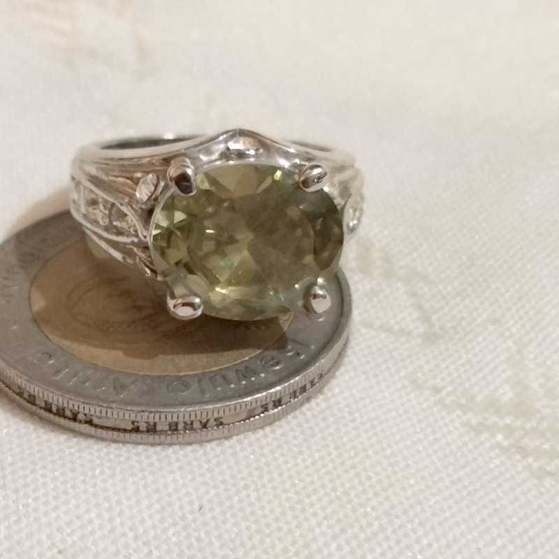 Dress RING Vintage Citrine Green composite stone -Silver tone