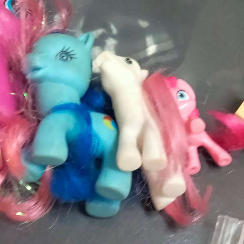 Little Ponys 6 different size colour hair-1 McDonald's 2021 Look at my Buy Now - No Waiting