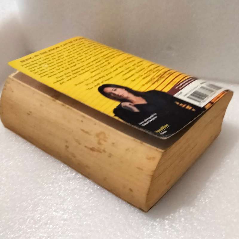 Martina Cole -The Know -PB 2003 + PD James The Murder Room PB 2004Book soft cover Pre-owned