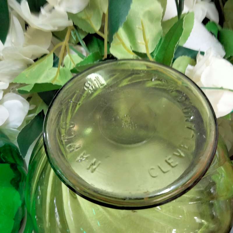 2 1960 NAPCO Glass Clevland O USA Vases  Swirl pattern LOOK At My BUY NOW Listings NO WAITING