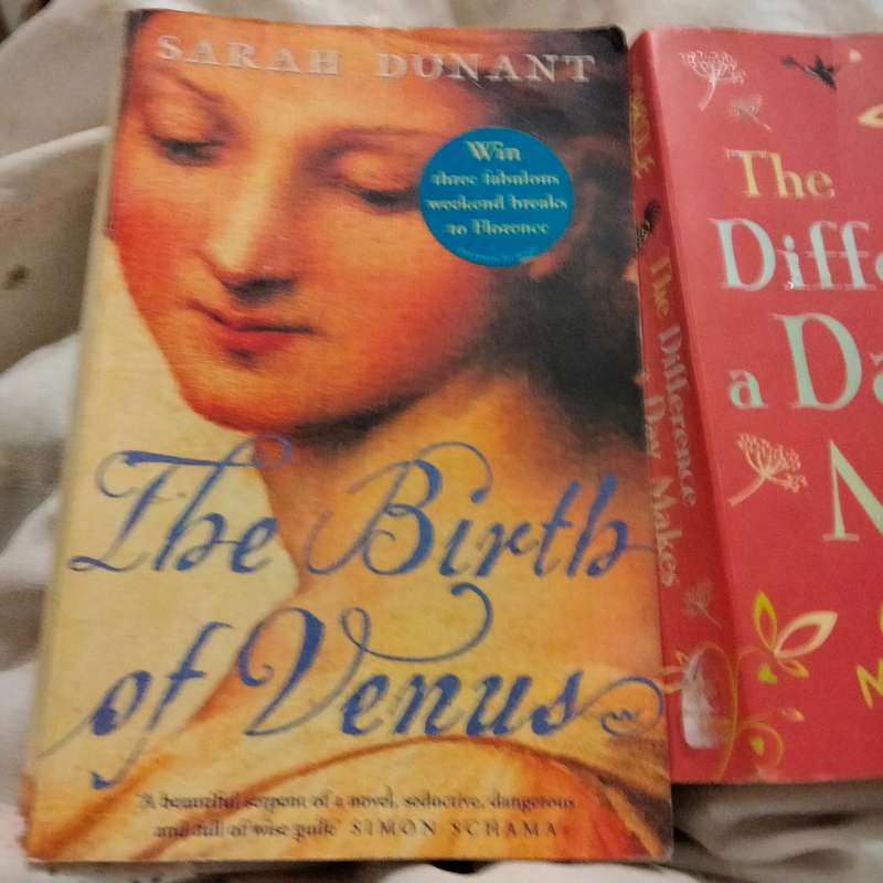 SARAH DUNANT The Birth of VENUS PB2004+Carol Mathews The difference a Day Makes softcover Pre-owned