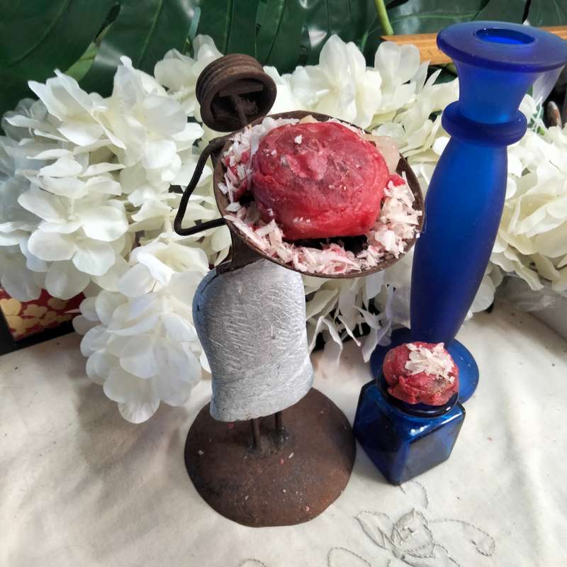 3 candle holders - 2 Glass Candle holder Cobolt blue + 1 Metal Ethnic lady