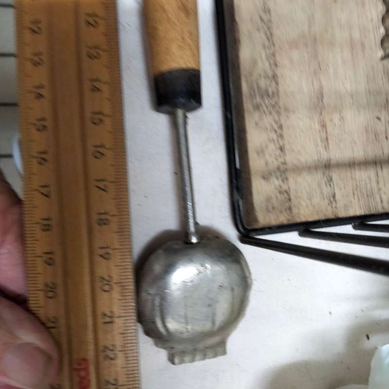 6 GREAT Vintage Kitchenalia DECOR items complete with rust loss of paint ALL for 1 BID