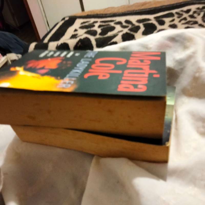 Martina Cole - The Lady Killer PB 1993 +The Business PB2007 -soft cover Pre-owned