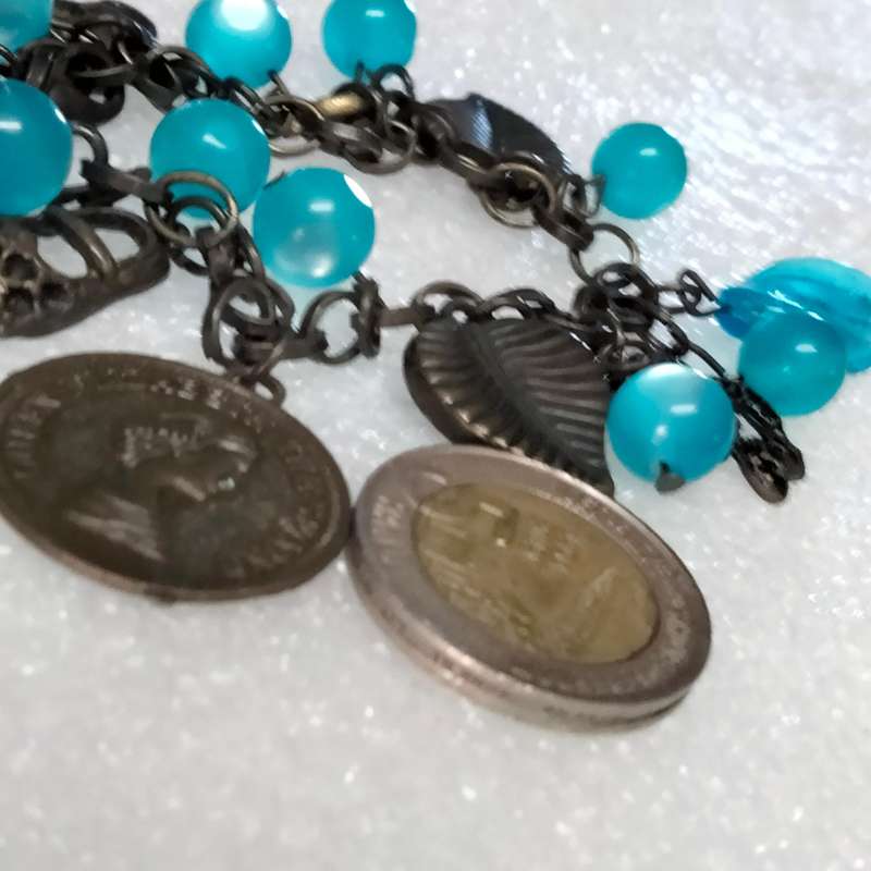 BRACELET Vintage Murano 12  blue lampwork glass beads handcrafted +6 Charms chain Oxidised style