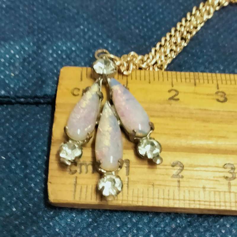 NECKLACE Pendant 3 faux Opals 4 Crystals Clear cut glass faceted + Chain gold tone