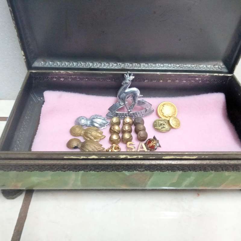 Vintage SA Army Military Artillery+ insignia badge -9 S.A.Infantry Brass buttons+Kadet korps cap+Tin