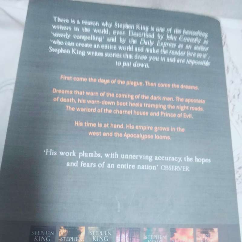 Stephan King - The Stand - 1320 pages- Pre-owned -Softcover