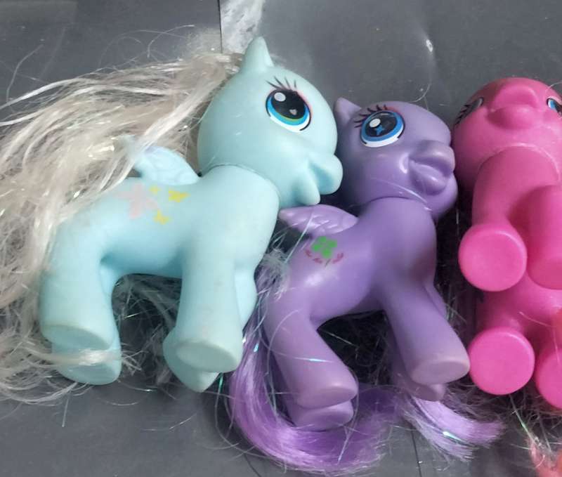 Little Ponys 6 different size colour hair-1 McDonald's 2021 Look at my Buy Now - No Waiting