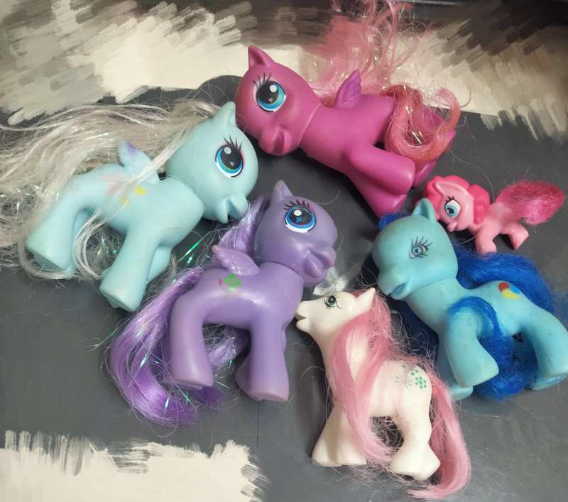 Little Ponys 6 different size colour hair-1 McDonald's 2021 Look at my Buy Now - No Waiting