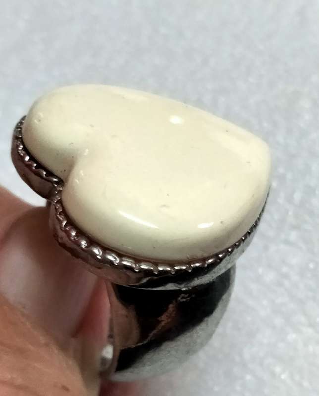 Dress RING Vintage Cream Heart Silver tone composite
