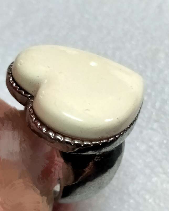 Dress RING Vintage Cream Heart Silver tone composite