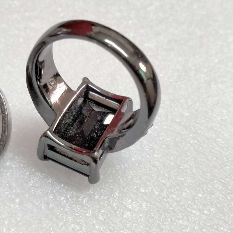 Dress RING Vintage Square dark composite stone - gunmetal tone