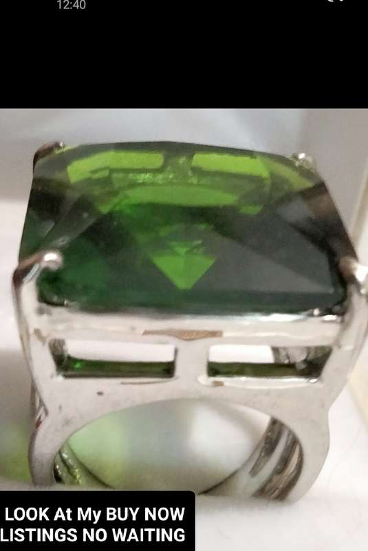 Dress RING Vintage Emerald cut Green composite stone Silver tone