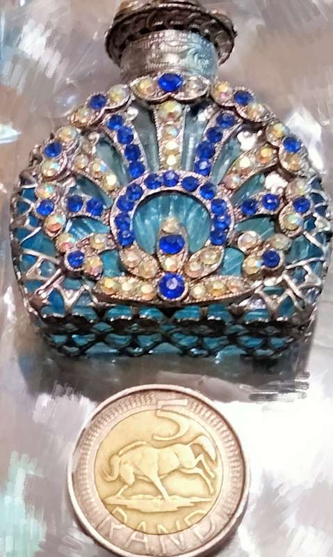 Bohemian Perfume Bottle Rhinestone Crystal Mesh Hand Crafted Czechoslovakia