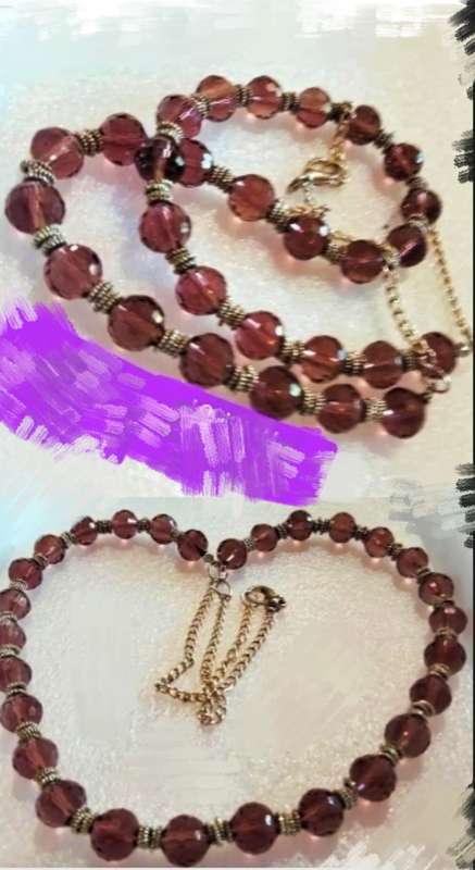1 Italian cut glass purple bead necklace