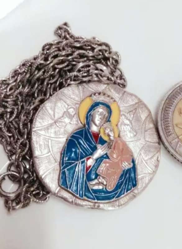 Medallion double sided Madonna+Saint Christopher Embossed + chain LOOK At My BUY NOW - NO WAITING