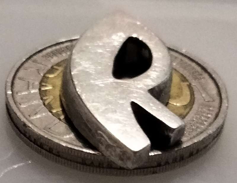 R pendant Sterling Silver 925  clearly marked LOOK At My BUY NOW items NO WAITING
