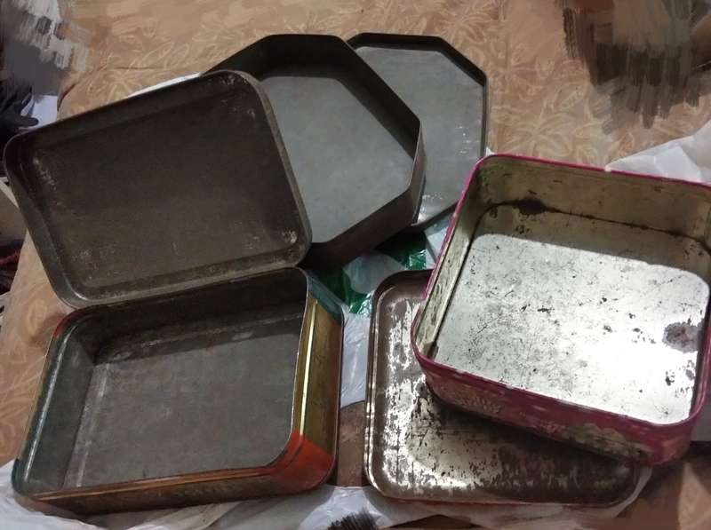 3  TINS 1 modern Quality street sweets +2 old 1 KILTY Toffies LOOK At My BUY NOW listings NO WAITING