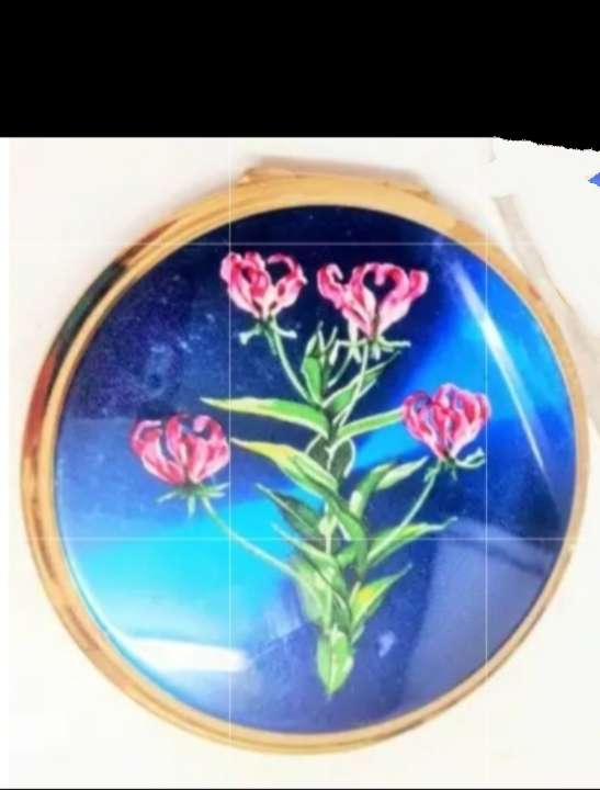 STRATTON FLAME LILLY Powder COMPACT mirror and catch working LOOK AT MY BUY NOW LISTINGS NO WAITING