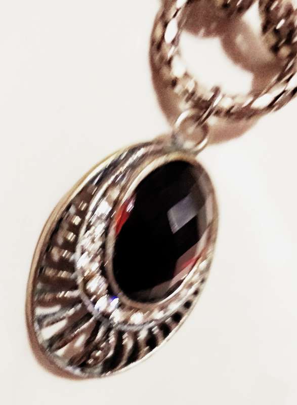 Necklace Pendant filigree Faceted synthetic stone crystal embellished 5 snake round links on beaded