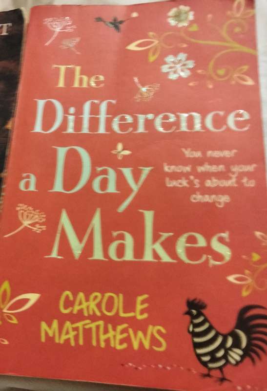 SARAH DUNANT The Birth of VENUS PB2004+Carol Mathews The difference a Day Makes softcover Pre-owned