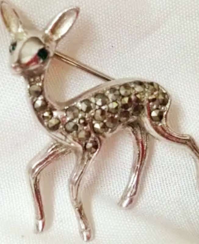 BROOCH - MARCASITE Bambi GREEN STONE EYES BEAUTIFUL