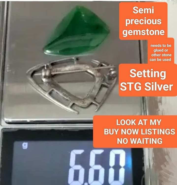HALLMARK STG SIL -Brooch Green stone Look at my Buy Now listings No Wait