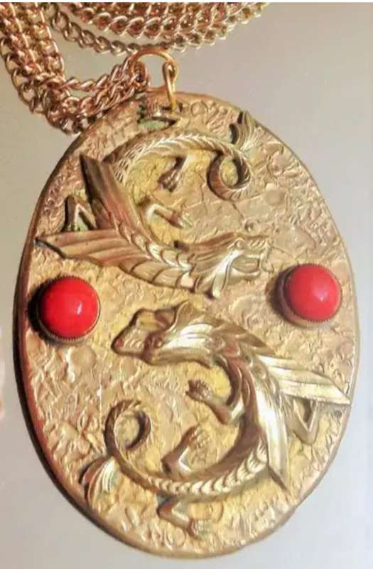 Necklace - Pendant Oriental DRAGONS - YING+YANG -BRASS- Red Cabochons + Chain gold Tone