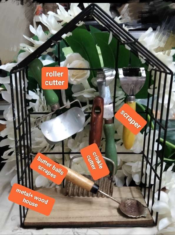 6 GREAT Vintage Kitchenalia DECOR items complete with rust loss of paint ALL for 1 BID