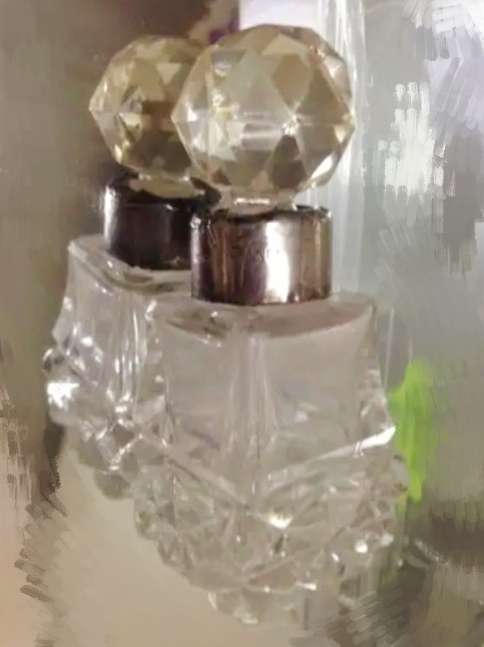 Crystal cut faceted PERFUME bottle+Stopper STERLING SILVER Collar lovely small -some damage