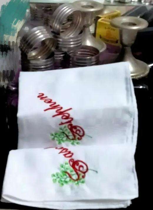 10 ALL for 1 BID - 6 Serviettes Rings + 2 Napkins LOOK At My BUY NOW Items NO WAITING
